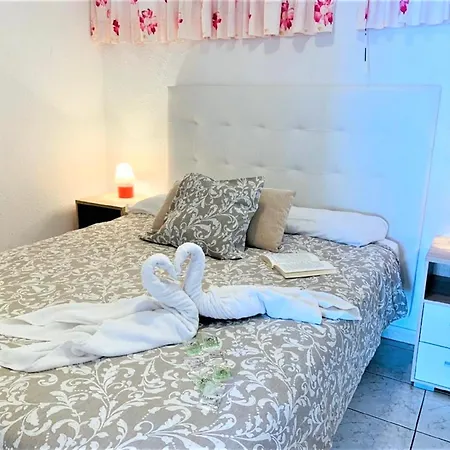 Sea Breeze In Playa De Americas Appartement