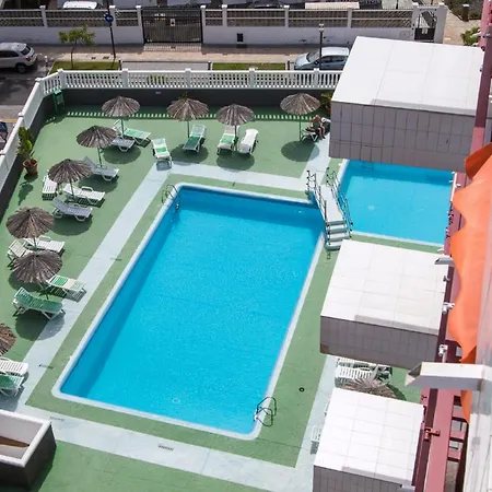 Sea Breeze In Playa De Americas Appartement